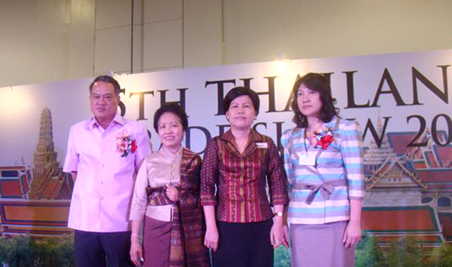 Ambassador presided over the opeThe 5th Thailand Trade Show 2013