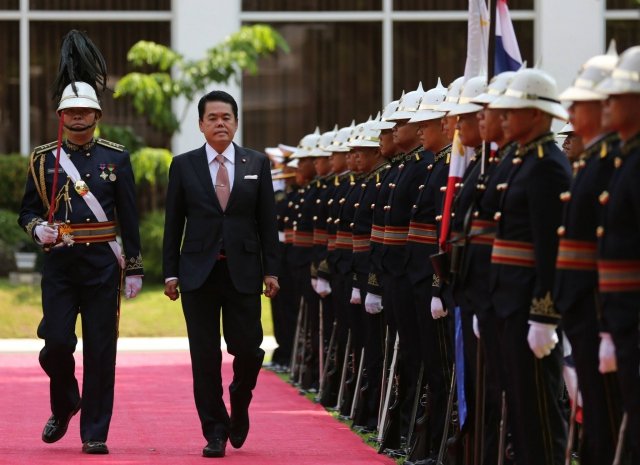 นายธนาธิป อุปัติศฤงค์ ได้ยื่นพระราชสาส์นตราตั้งเป็นเอกอัครราชทูตวิสามัญผู้มีอำนาจเต็ม
